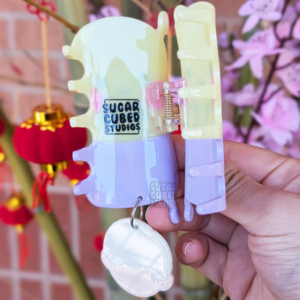 Alien Kid and Xavier - Dangle Hairclaw