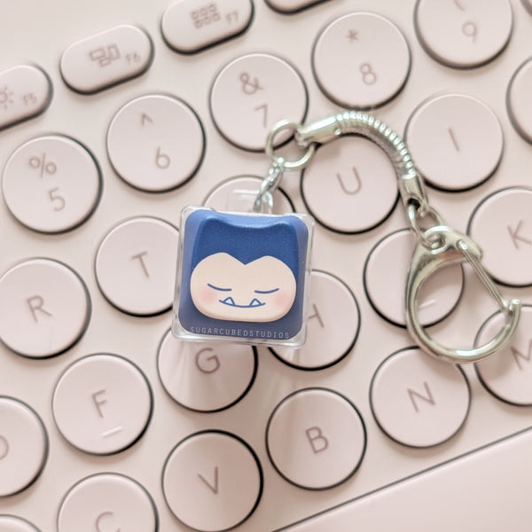 #143 Sleepy Giant - Fidget Keycap Keychain
