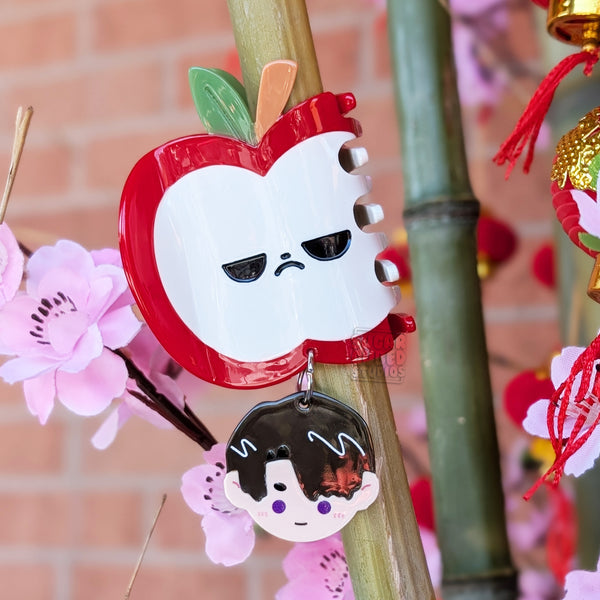 Sunny Apple and Caleb - Dangle Hairclaw