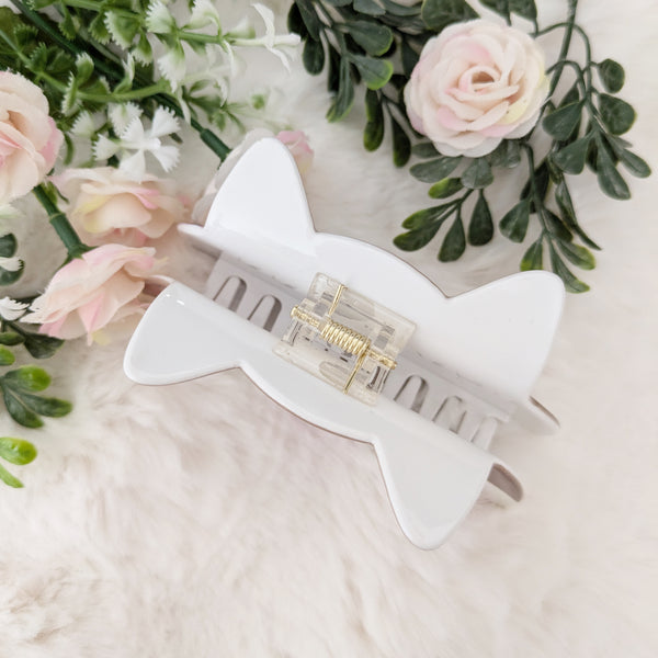 Sesame Shiba Inu Hair Claw