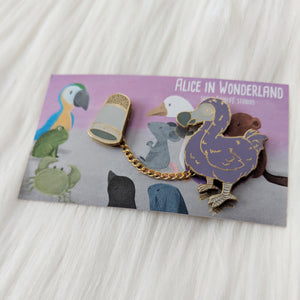 Dodo Bird & Thimble - Alice in Wonderland - Enamel Pin